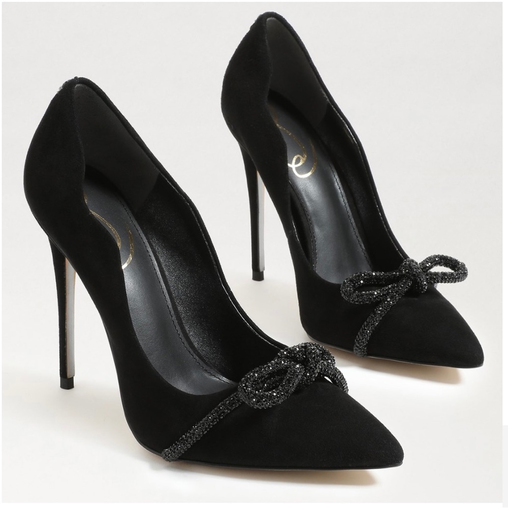 Gorgeous Black Suede 4.3” Pumps w/ detail beaded bow